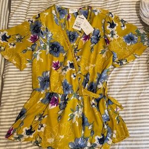 NWT Mustard Floral Blouse- Sienna Sky